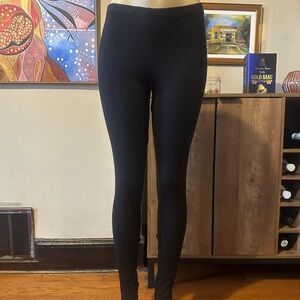 *NEW* Criss Cross Cotton Leggin Black **NEW WITH TAG**